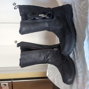 Ugg Black Waterproof Leather Boots Size 6